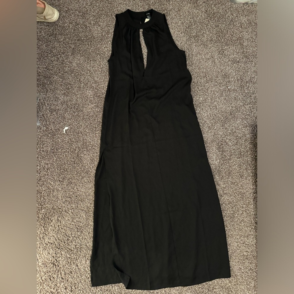 Forever 21 black keyhole front and back maxi dress. Size medium